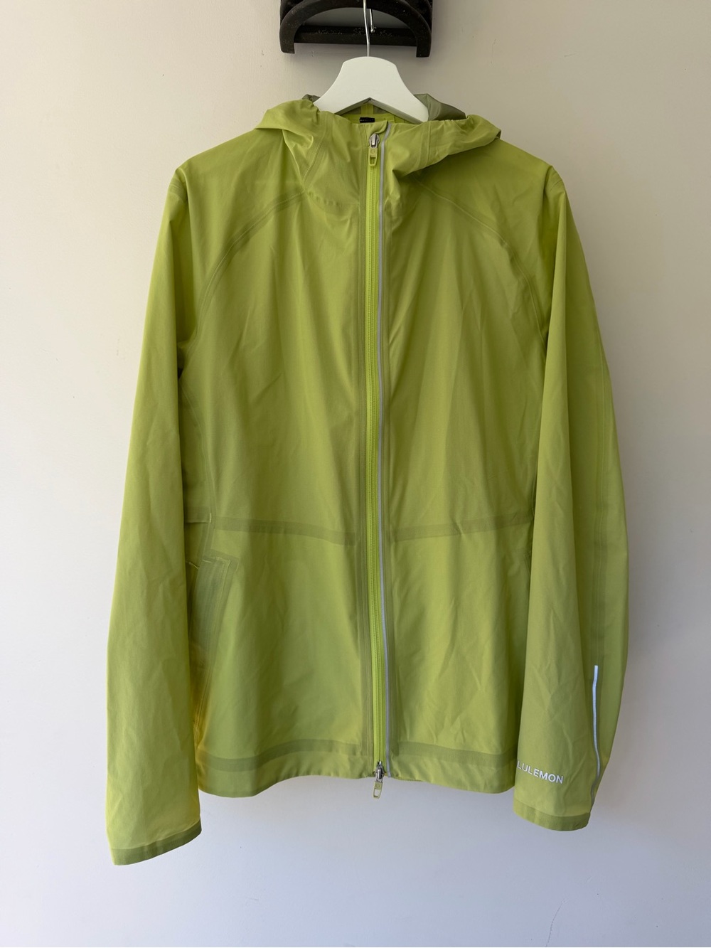Lululemon Lightweight Hooded Rain Jacket Windbreaker Women’s Large Green